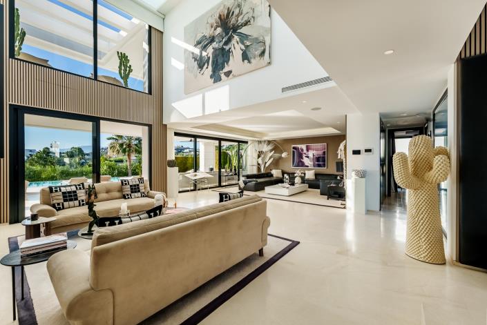 Image No.5-7 Bed Villa for sale