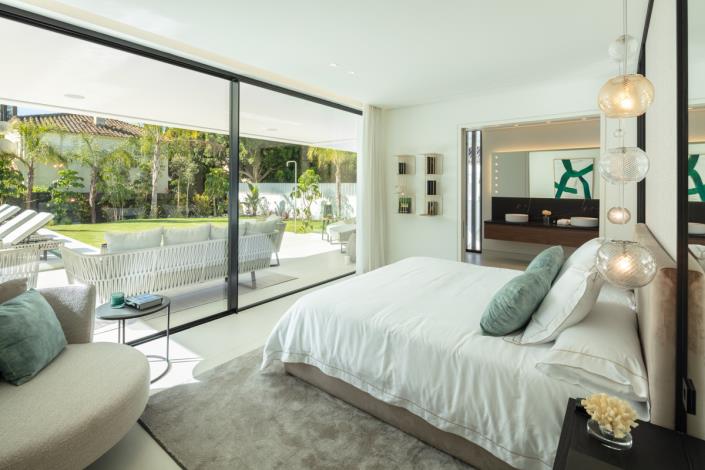 Image No.12-Villa de 5 chambres à vendre à Nueva Andalucia