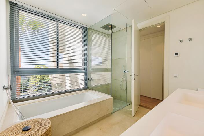 Image No.20-3 Bed Duplex for sale