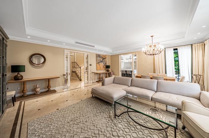 Image No.3-6 Bed Villa for sale