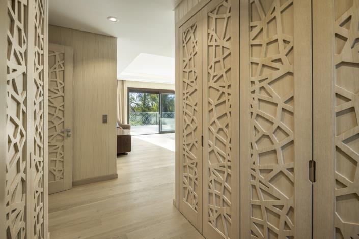 Image No.15-6 Bed Villa for sale