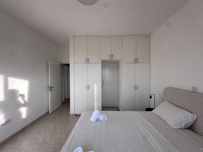 Image No.25-5 Bed House for sale