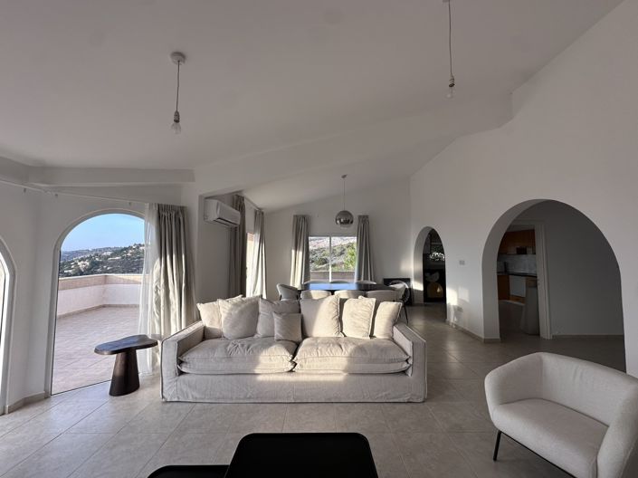 Image No.4-5 Bed House for sale