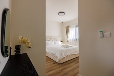 28b28c84-4b1d-4b0c-bca0-3703950c6c18