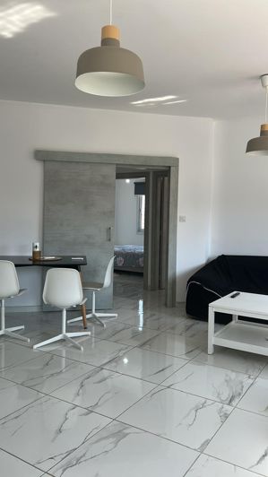 Image No.5-Commercial à vendre à Mesa Geitonia