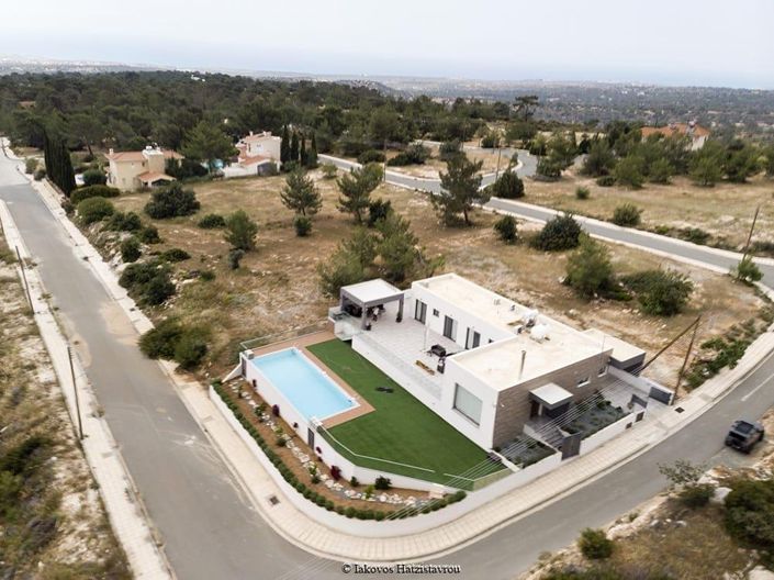 Image No.12-4 Bed House for sale