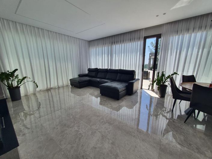 Image No.19-4 Bed House for sale