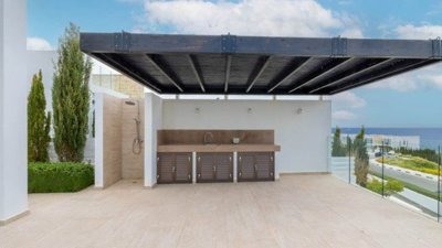 78d15b6a-3d33-41ae-911a-ac00d6c194bf