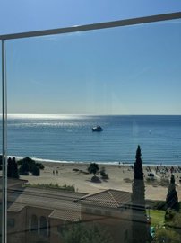 c7ecc68f-c3a5-425d-a6cc-7f3673340263