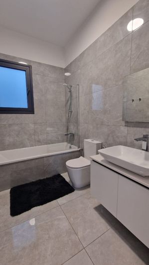 Image No.8-Appartement de 3 chambres à vendre à Mouttagiaka