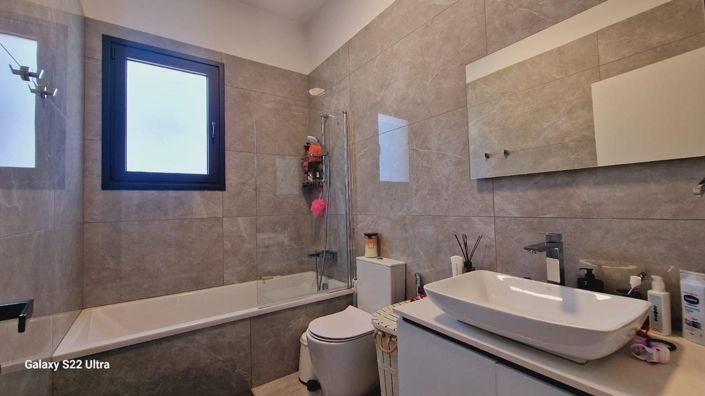 Image No.17-3 Bed Apartment for sale