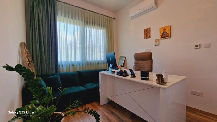 Image No.20-3 Bed Apartment for sale