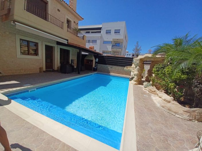 Image No.4-Maison de 4 chambres à vendre à Limassol