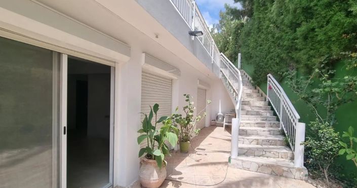 Image No.5-4 Bed House for sale