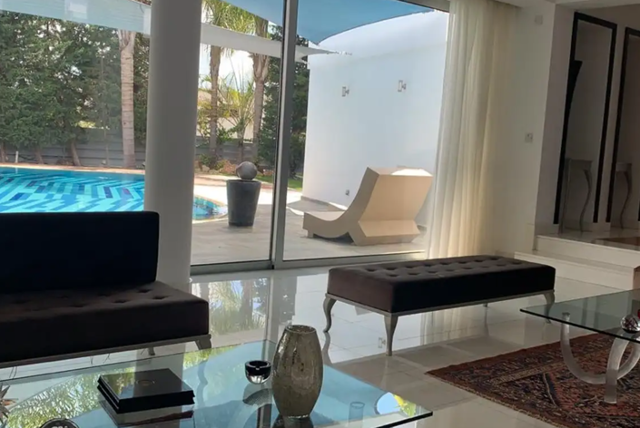 Image No.2-5 Bed House for sale