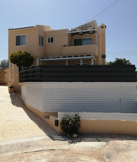 Image No.11-3 Bed House for sale