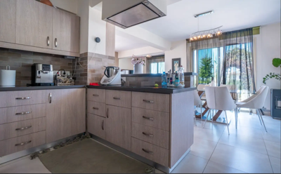 ba4f6026-72a5-4fde-94b3-a833396ad50e