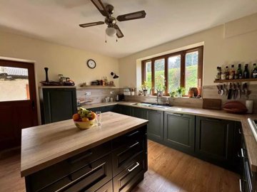 e29d4bf27ef1599ecb8161a410b27183de6bd805ba144