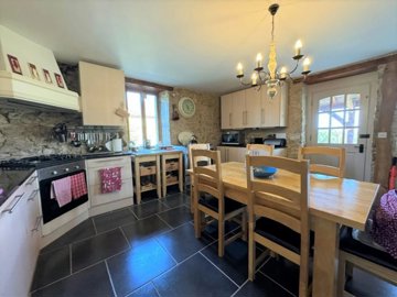 dae72051c1aa553b64c7afc4461cc6a6312dba1e13144