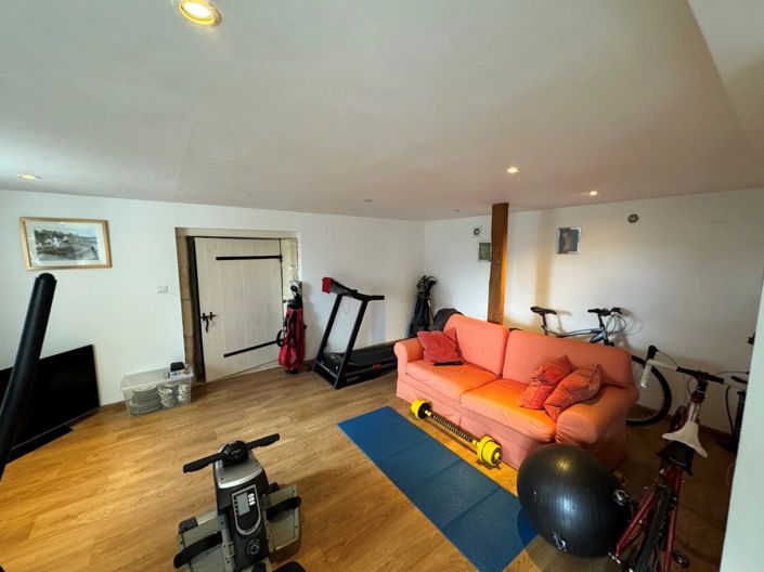 Image No.24-5 Bed House for sale