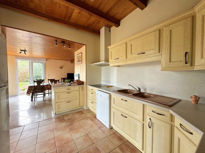 Image No.12-Maison de 5 chambres à vendre à Montcléra