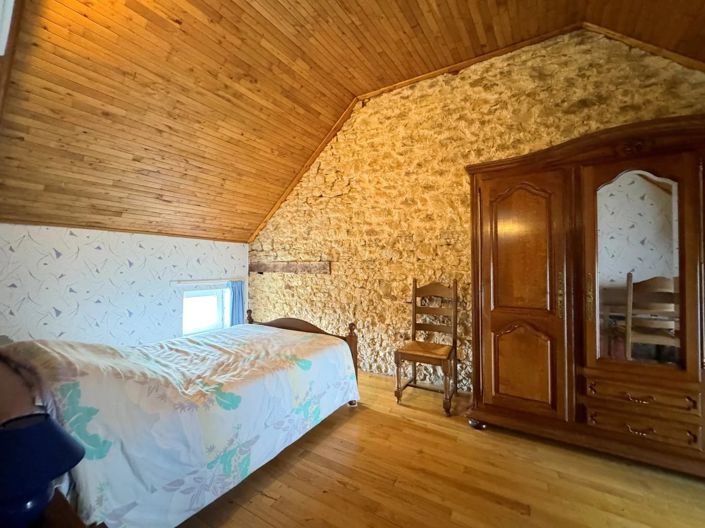 Image No.14-Maison de 5 chambres à vendre à Montcléra