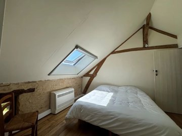 1ca37ddcfa6f82797e768891813e40ecdec4f9c5ba144