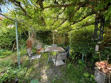 a7985a63332e6fcf40537817fec9e23a9c497fe0e3144