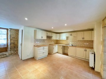 6e78f1981553c1539ede50e94f97c8efbcedb8d31e144