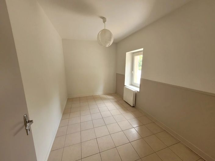 Image No.5-2 Bed House for sale