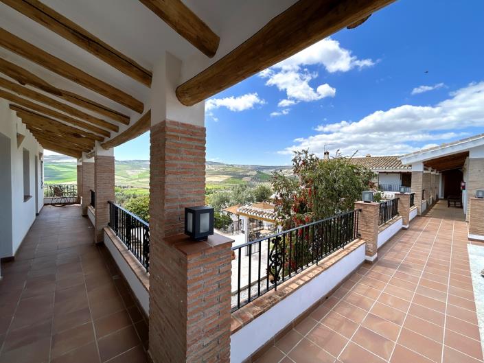 Image No.27-15 Bed Commercial for sale