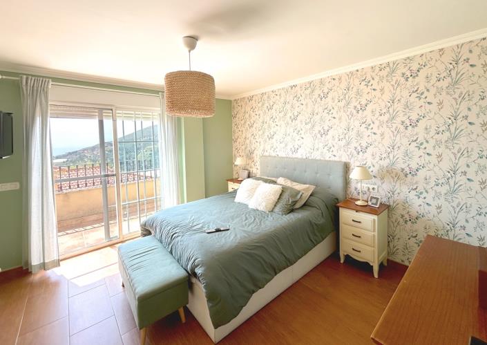 Image No.7-5 Bed House/Villa for sale