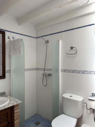 Image No.19-6 Bed Village House for sale