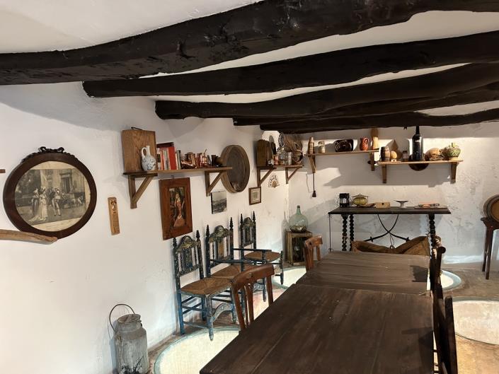 Image No.40-6 Bed Village House for sale