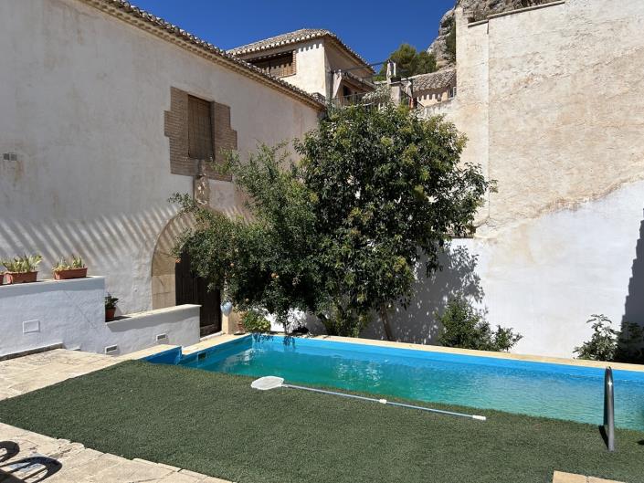 Image No.61-6 Bed Village House for sale