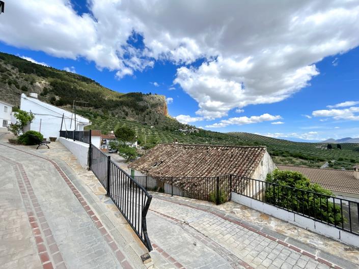 Image No.12-3 Bed Village House for sale