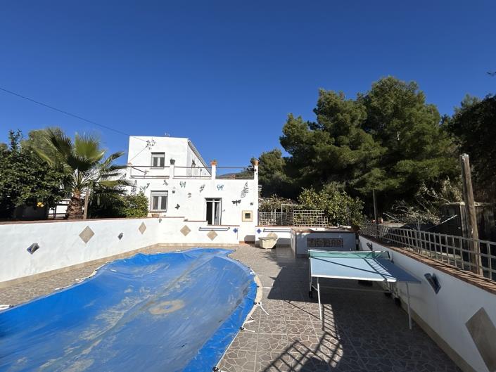 Image No.40-5 Bed Villa / Detached for sale