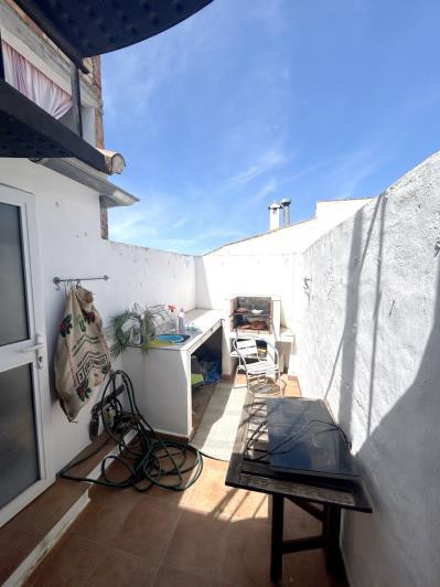 Image No.11-2 Bed Townhouse for sale