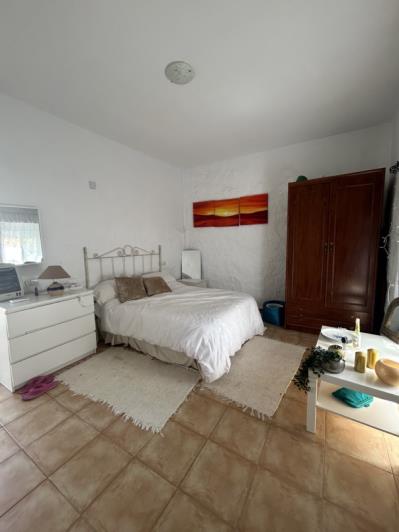 Image No.17-2 Bed Townhouse for sale