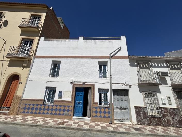 Image No.33-2 Bed Townhouse for sale