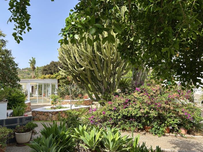 Image No.5-5 Bed Villa / Detached for sale