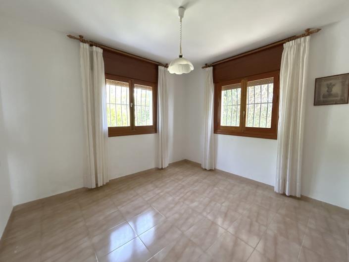 Image No.42-5 Bed Villa / Detached for sale