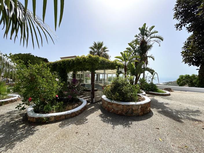 Image No.55-5 Bed Villa / Detached for sale