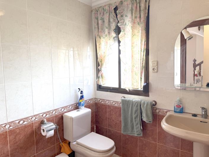 Image No.32-Maison de village de 4 chambres à vendre à Lacalahorra