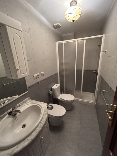 Image No.17-Maison de village de 4 chambres à vendre à Grenade