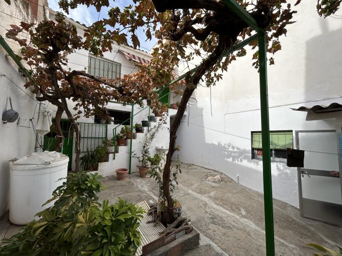 Image No.38-Maison de village de 4 chambres à vendre à Grenade