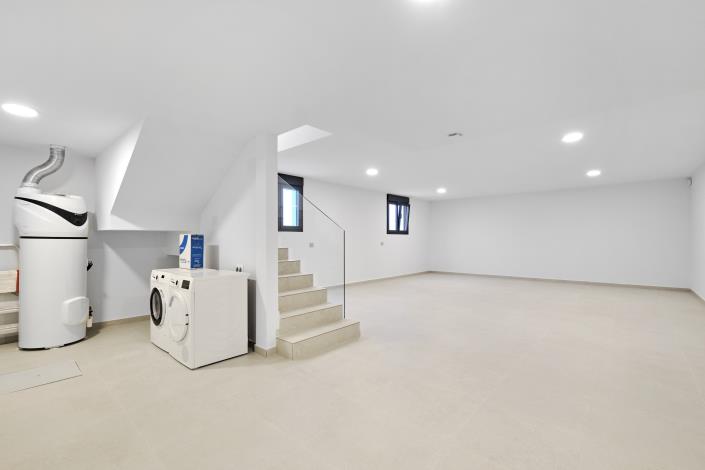 Image No.31-3 Bed Villa for sale