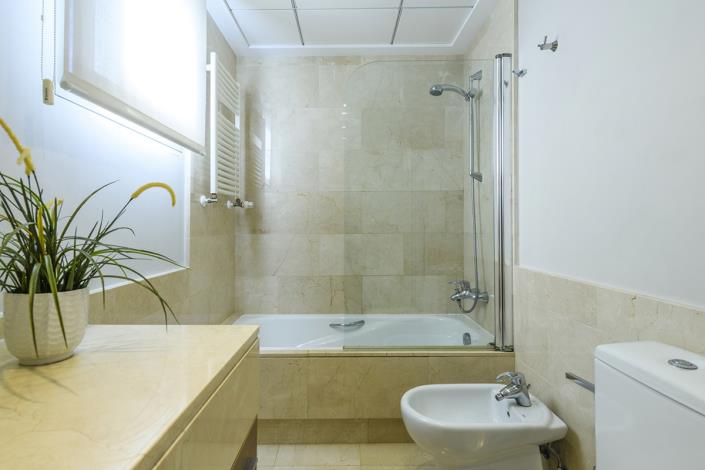 Image No.17-3 Bed Semi-Detached for sale