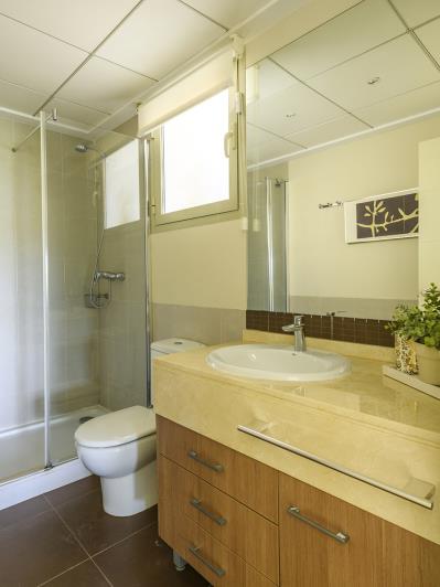 Image No.19-3 Bed Semi-Detached for sale