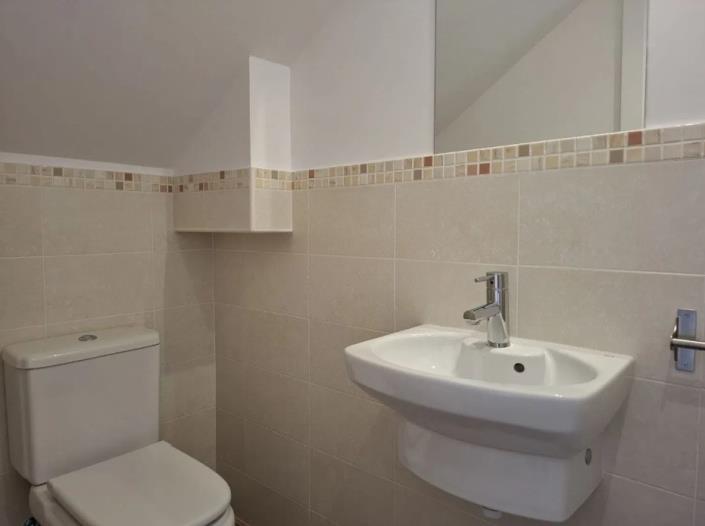 Image No.5-2 Bed Townhouse for sale